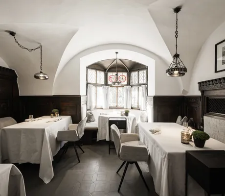 rustikale alte Stube im Gourmetrestaurant des Romantik Hotel Stafler