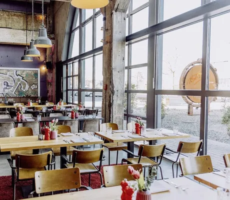 Restaurant im Altes Stahlwerk mit alten Balken und Industriecharakter