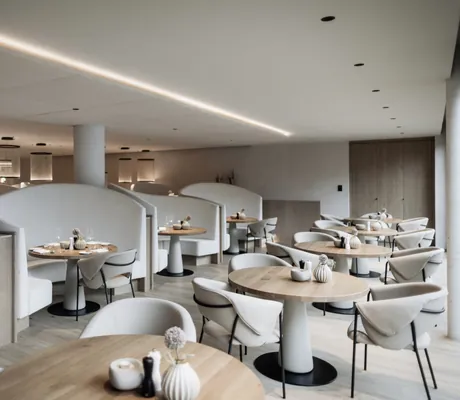 Restaurantnischen mit runden Trennwänden im Hotel Solvie