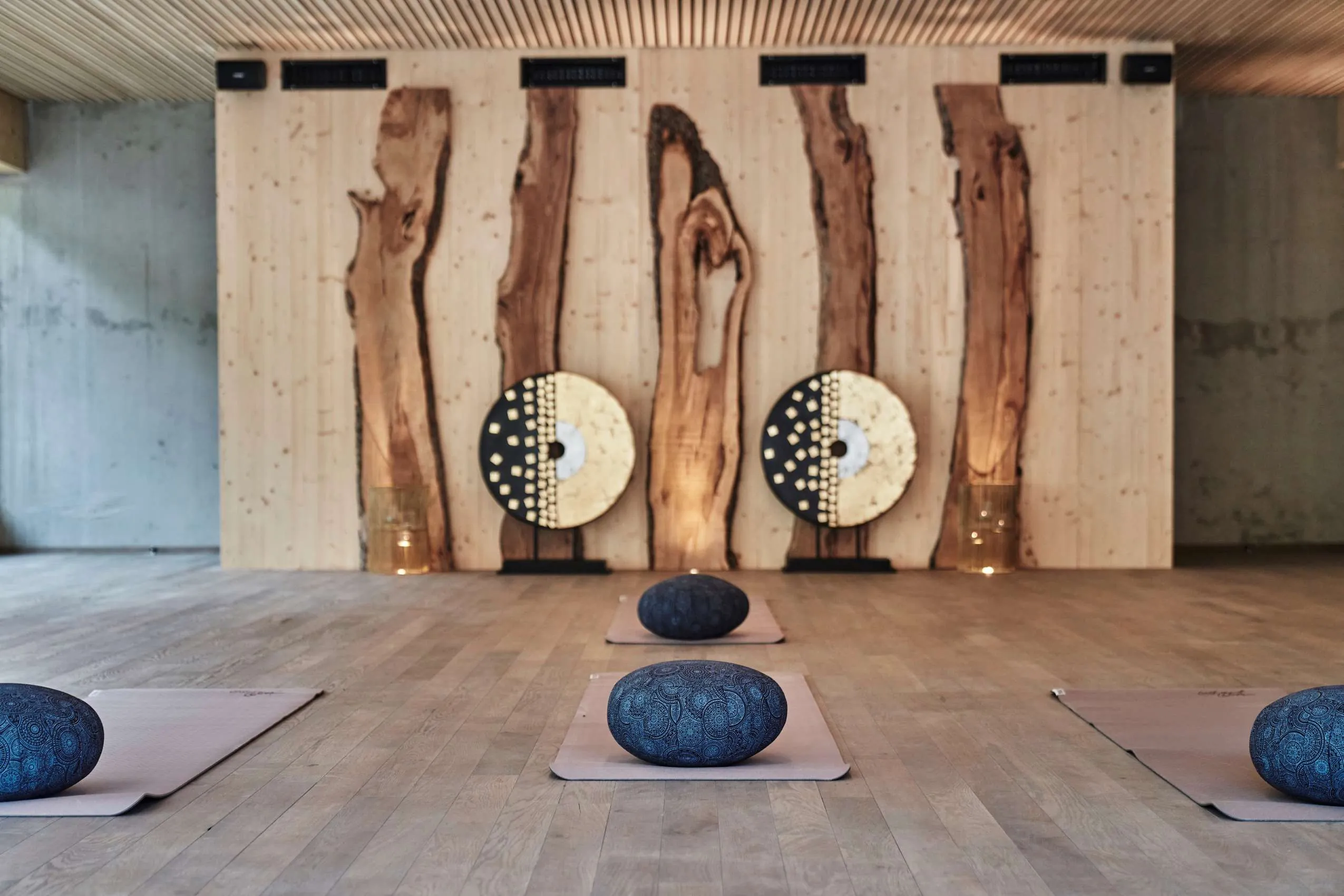 Yogaraum im HUBERTUS Mountain Refugio Allg&auml;u