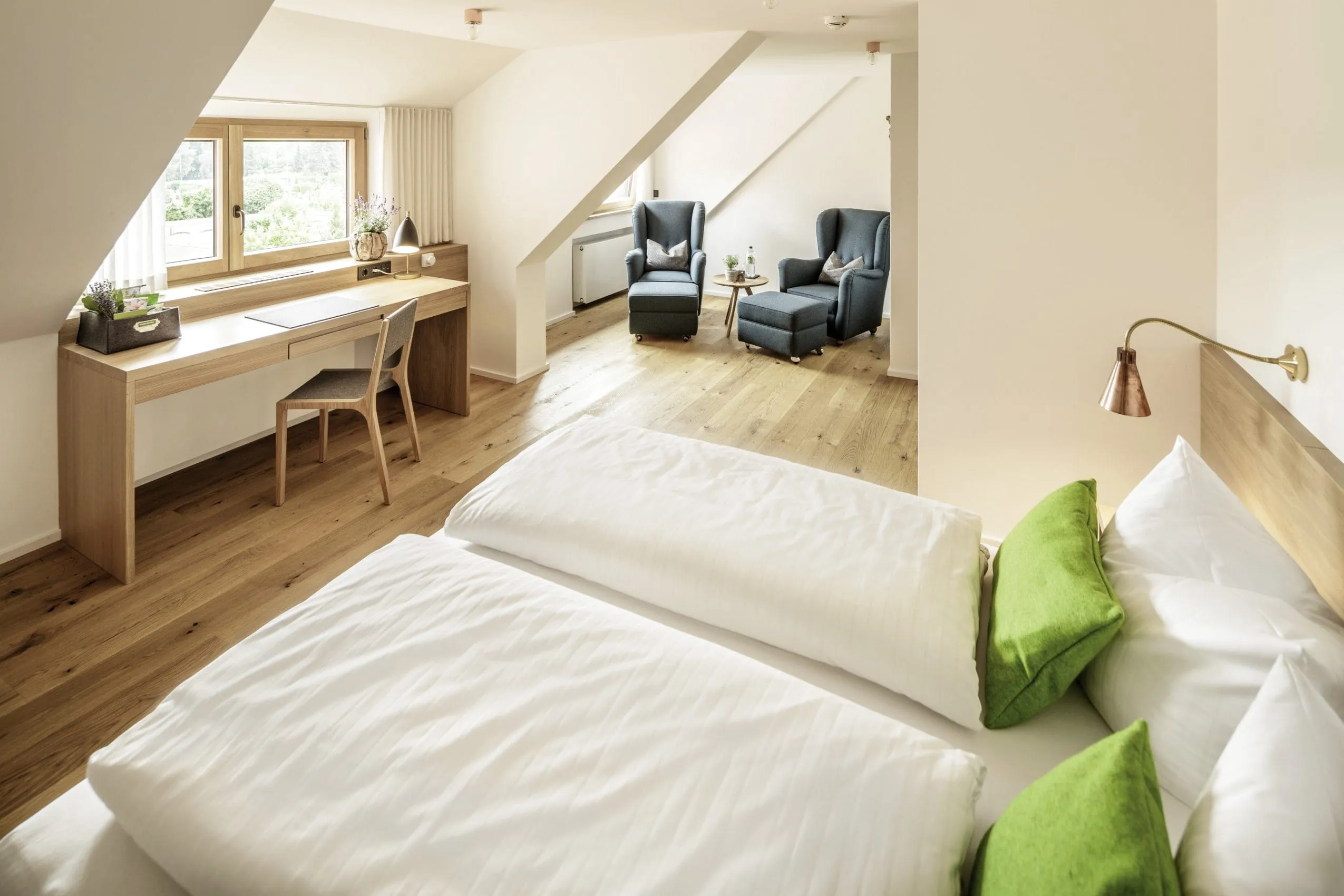 Helles Doppelzimmer in der KurOase im Kloster in Bad Wörishofen.