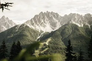 Ausblick auf die Dolomiten und das Skigebiet direkt in Innichen vom Naturhotel Leitlhof aus