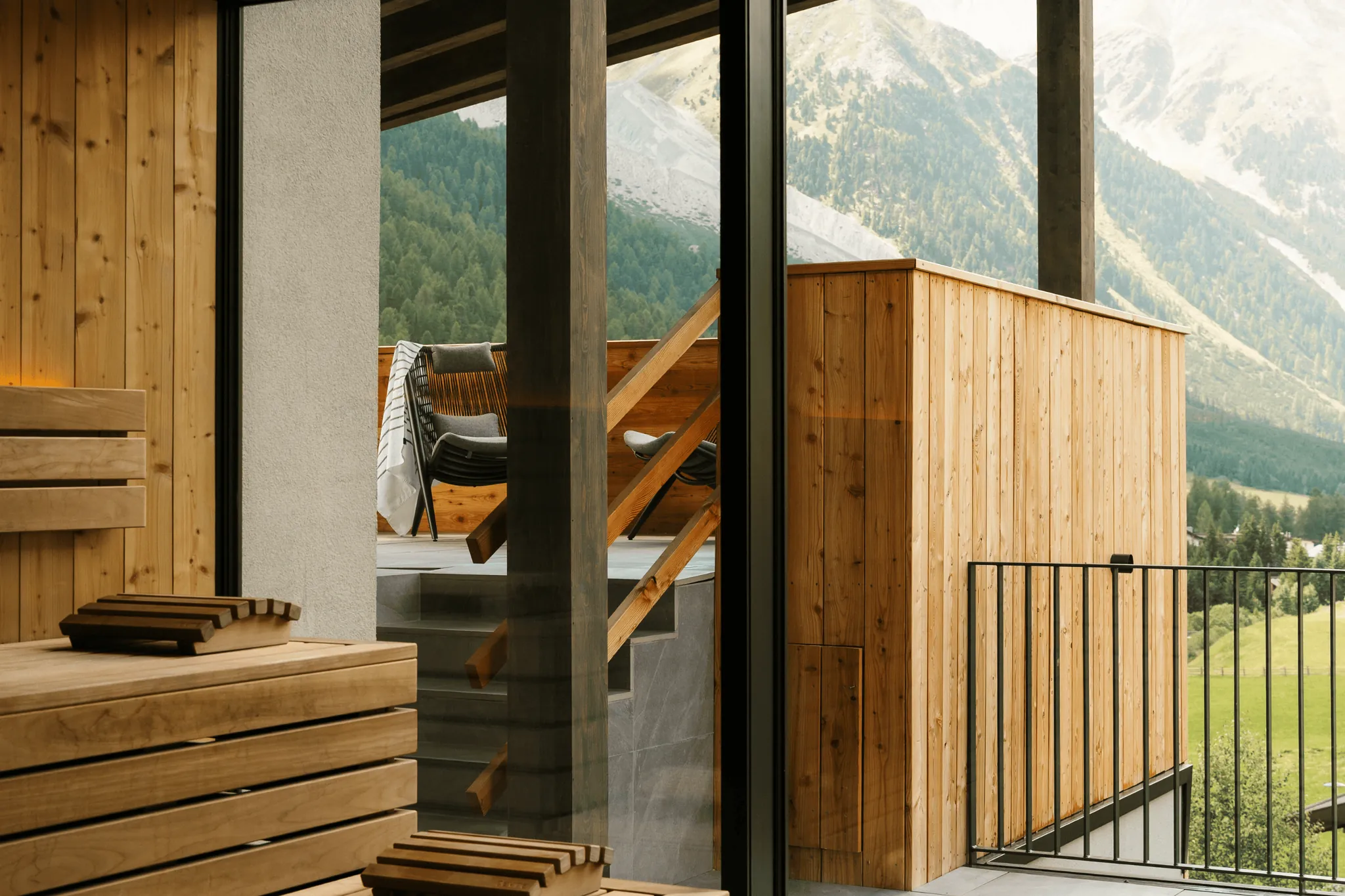 Blick von der Sauna des Spa-Bereiches im My Paradies in Sulden.